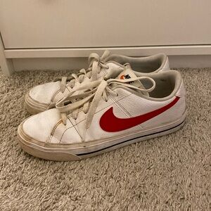 Nike Sneakers Men’s 7, Women’s 8.5